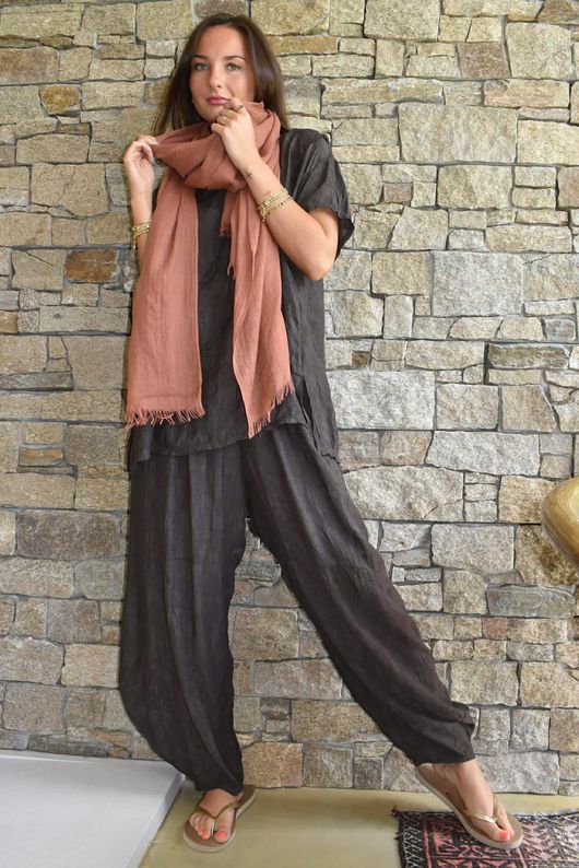 Lalli Damask Asymmetric Panel Top Chocolate